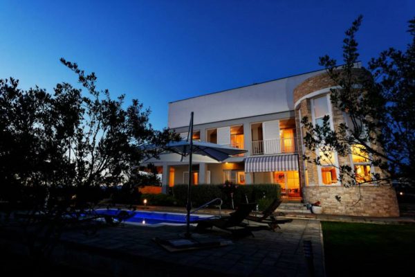 10511290_717881941606239_2932383080603809834_n 10511290_717881941606239_2932383080603809834_n