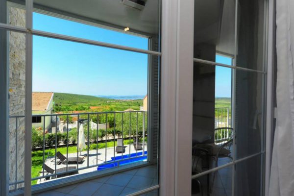 10538609_717882541606179_2221836800806872798_n Debeljak