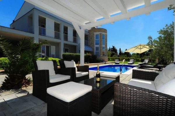 10556213_717882254939541_3839930330614199417_n Villa Emma