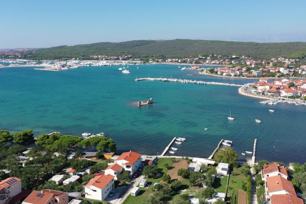 47web Palace, aerial view