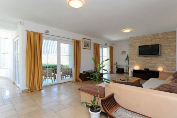 983733_717882601606173_1941823631859315842_n 983733_717882601606173_1941823631859315842_n